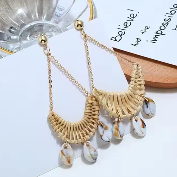 Oceané - Creative Rattan Style Wild Shell Earrings.NWT - Picture 3 of 7